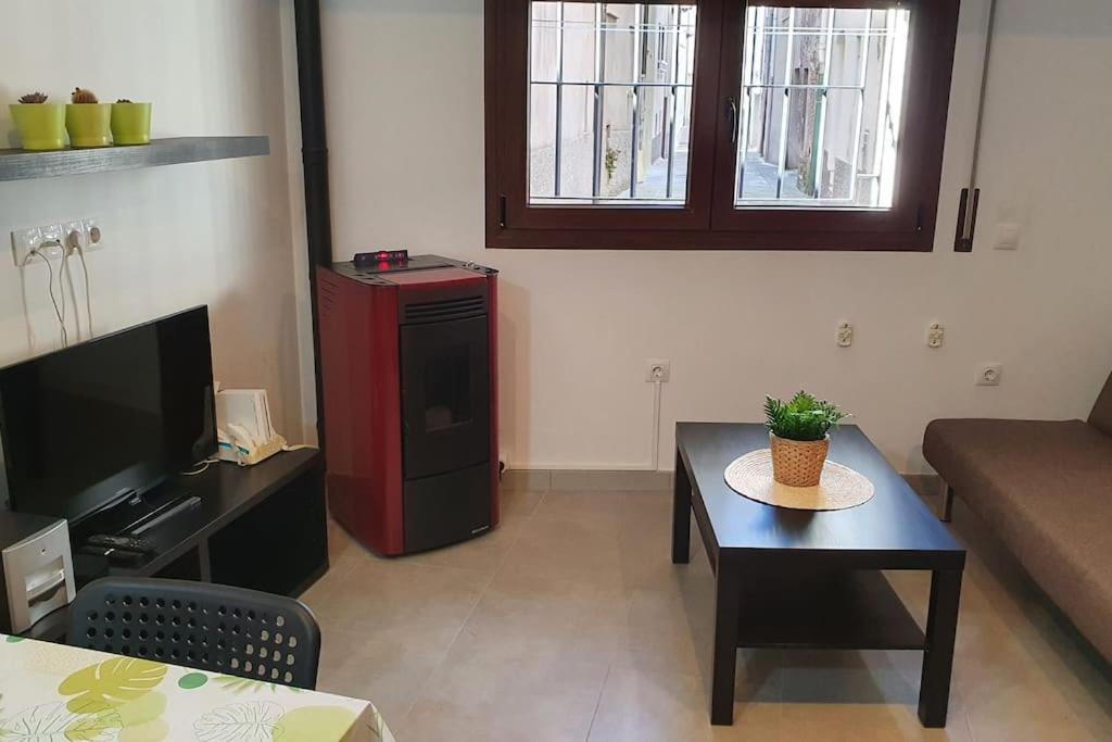 Precioso Apartamento En El Pirineo Catalan 라 포블라 데 리예트 외부 사진